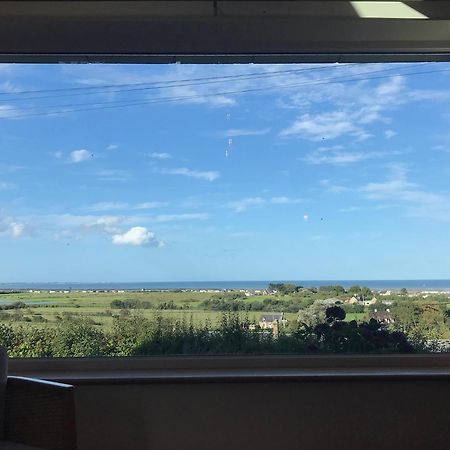 Maison de charme avec vue sur mer et jardin abrité Quinéville Esterno foto