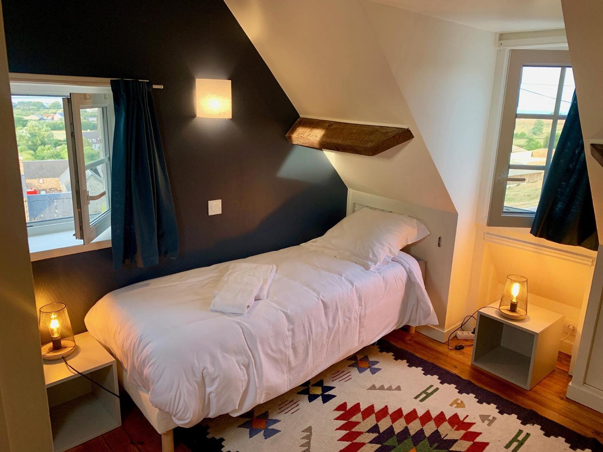 Maison de charme avec vue sur mer et jardin abrité Quinéville Esterno foto